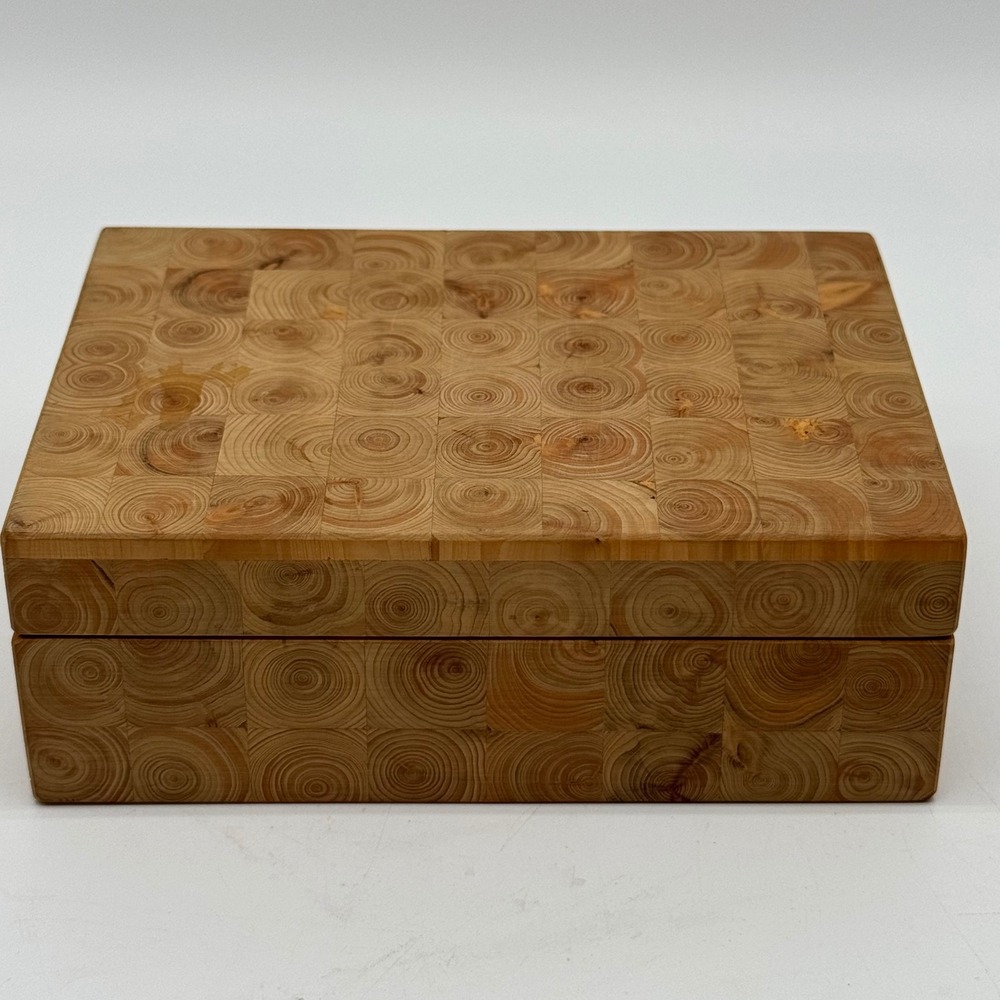 Vintage Handcrafted Juniper Wood End Grain Mosaic Keepsake Jewelry Trinket Box
